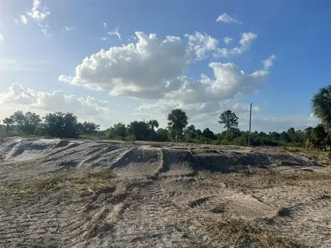 16058 NW 290th Street Okeechobee FL 34972