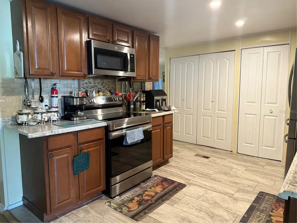 8869 Highpoint Boulevard Brooksville FL 34613
