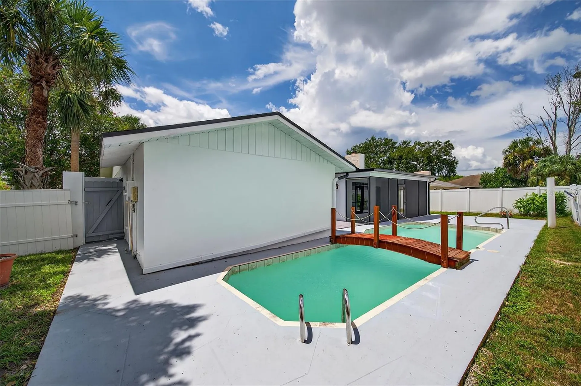 10221 Landmark Drive Hudson FL 34667