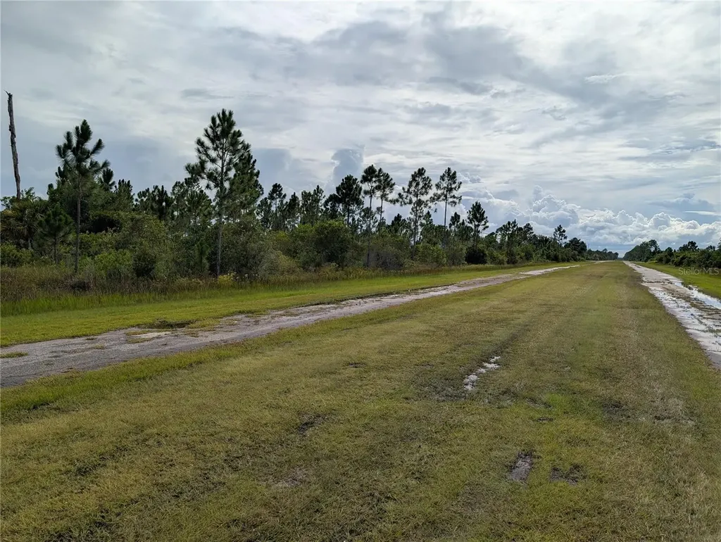 303 Japonica Avenue Indian Lake Estates FL 33855