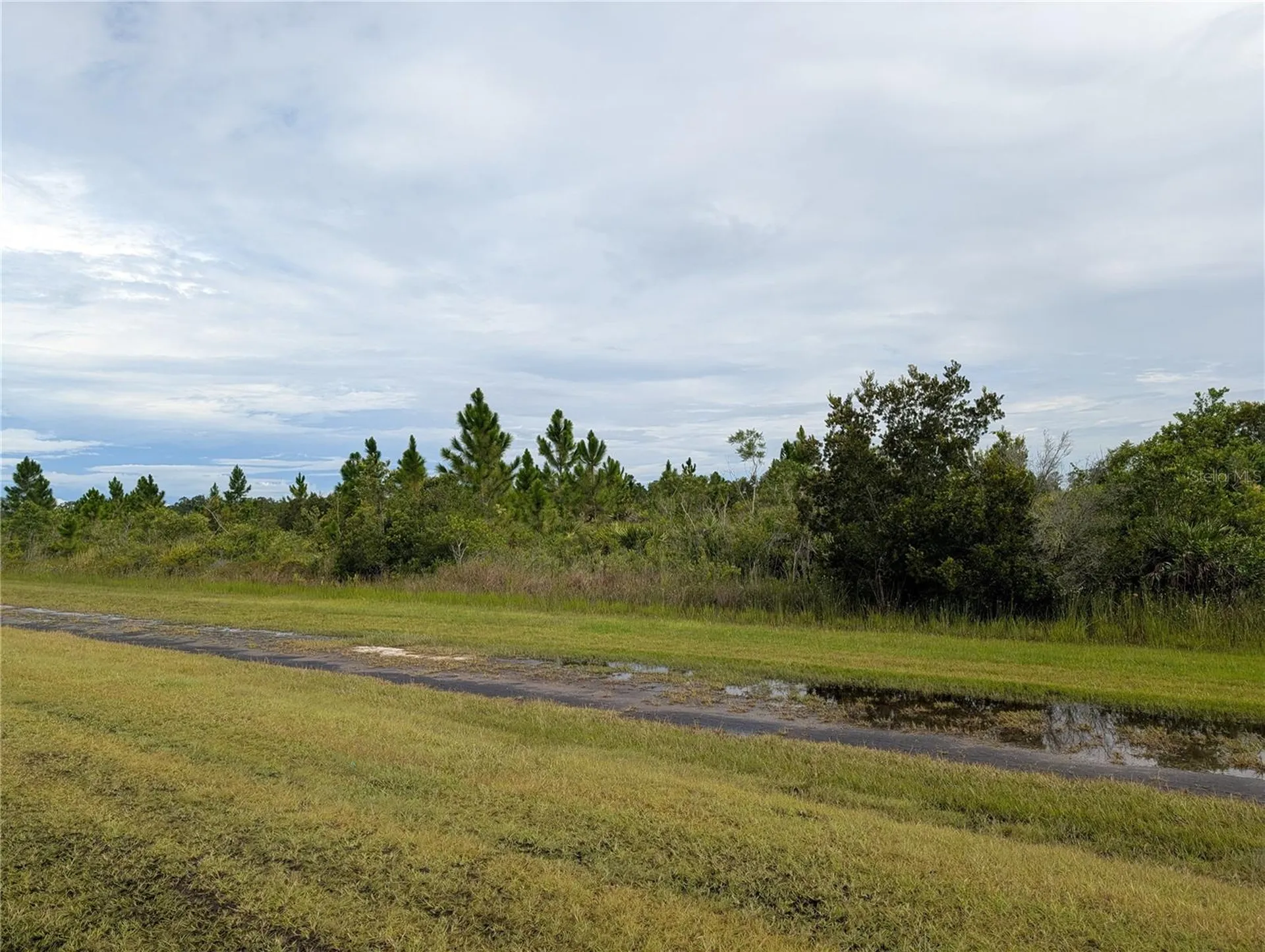 303 Japonica Avenue Indian Lake Estates FL 33855