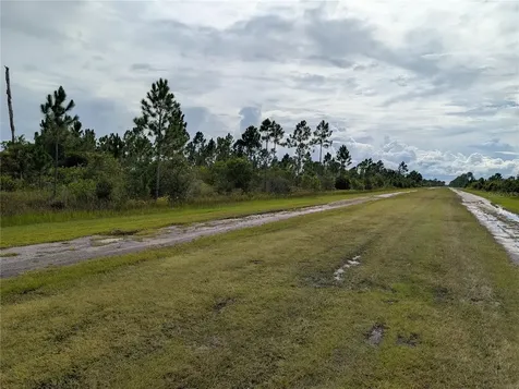 303 Japonica Avenue Indian Lake Estates FL 33855