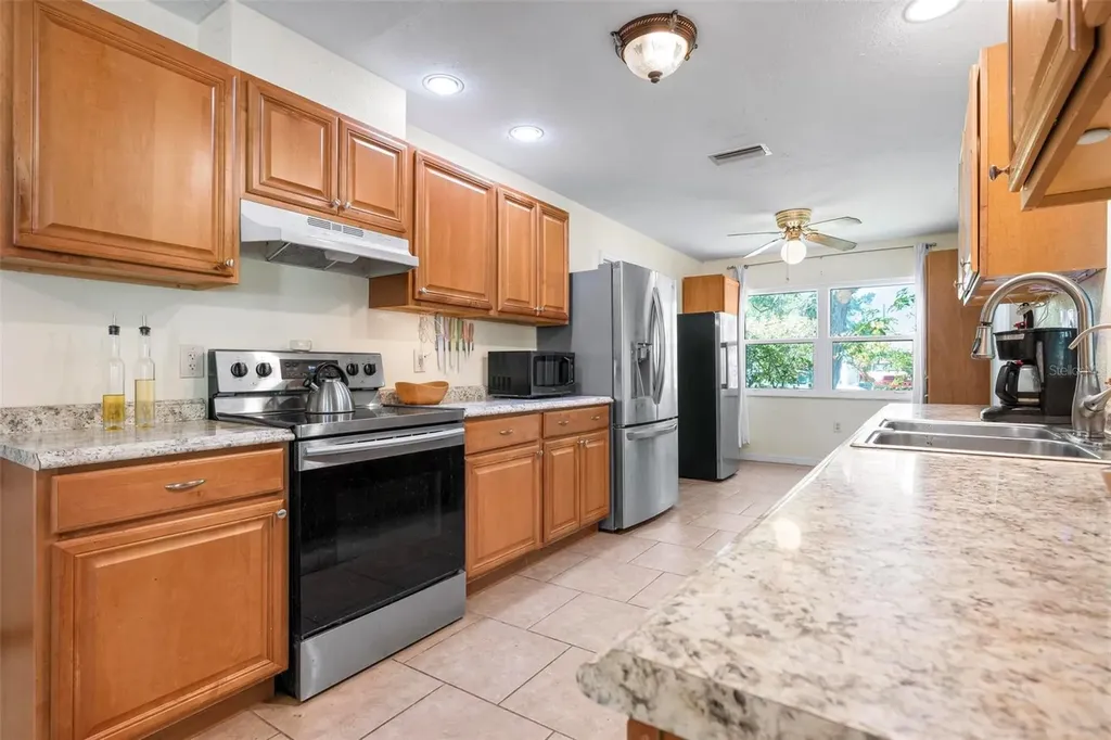 4032 Westminster Drive Sarasota FL 34241