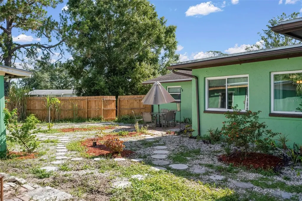 4032 Westminster Drive Sarasota FL 34241