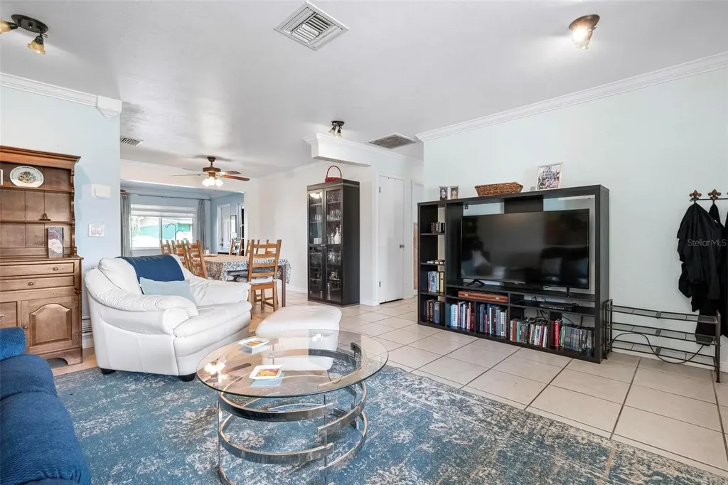 4032 Westminster Drive Sarasota FL 34241