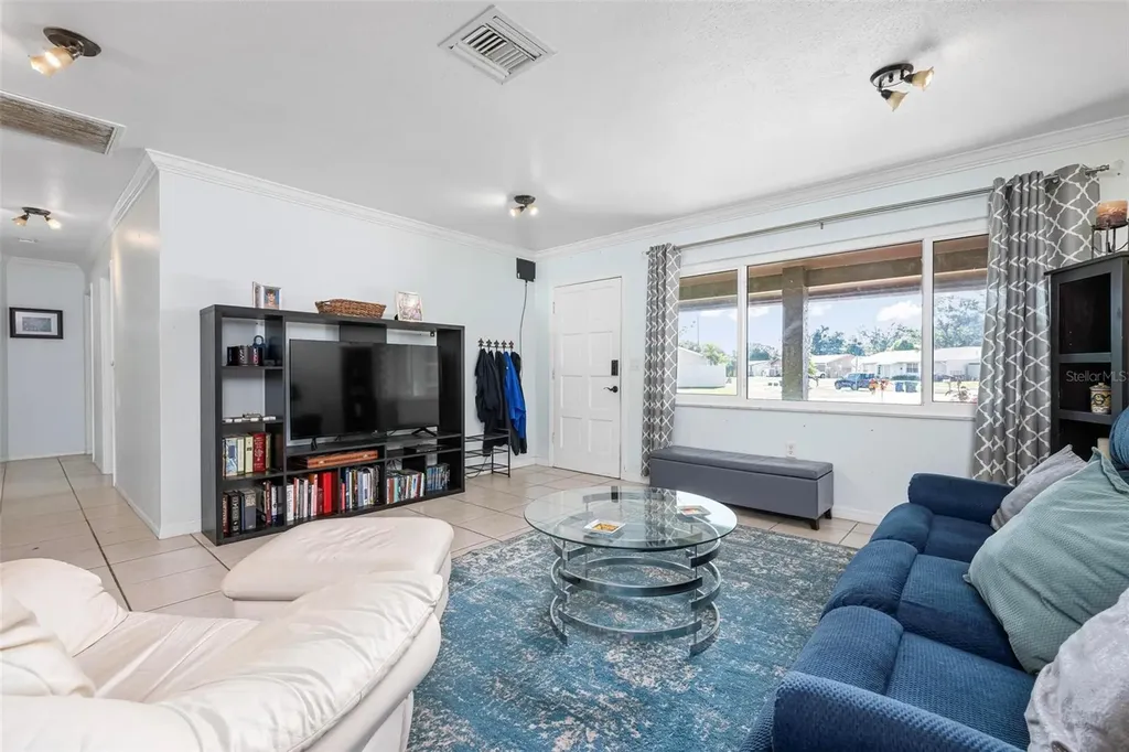 4032 Westminster Drive Sarasota FL 34241