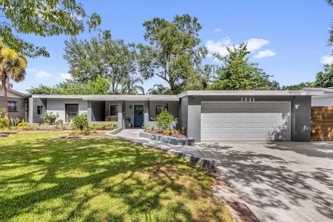 1221 Newcastle Drive Orlando FL 32806