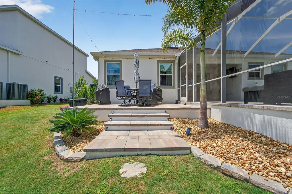 5961 Blakeney Loop Apollo Beach FL 33572