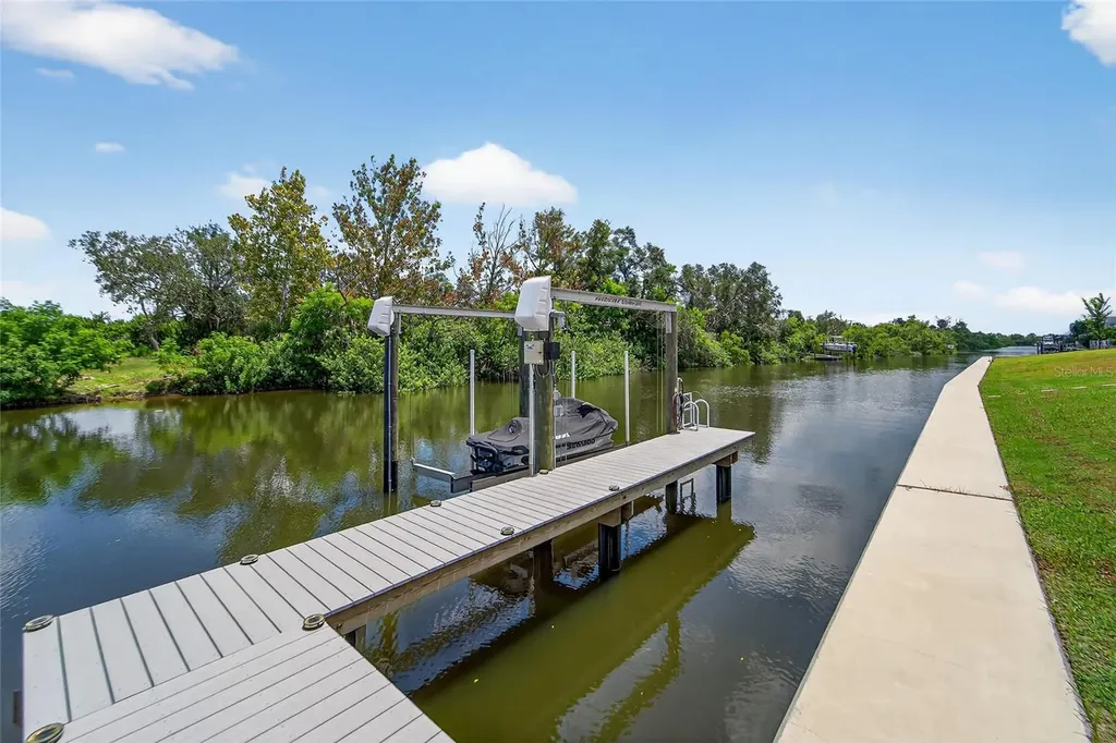 5961 Blakeney Loop Apollo Beach FL 33572