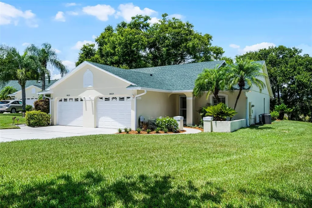 8829 Courtyard Lane Groveland FL 34736