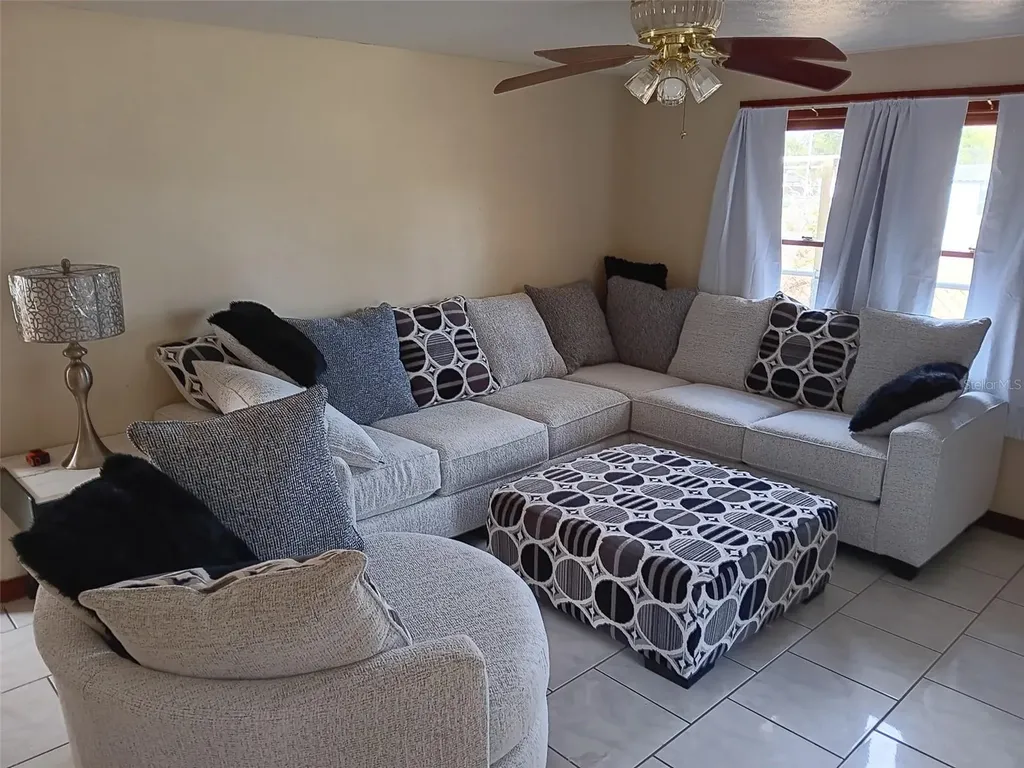 5647 19th Street Zephyrhills FL 33542