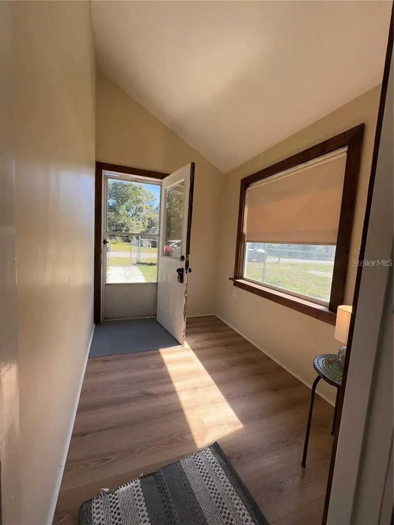 5647 19th Street Zephyrhills FL 33542