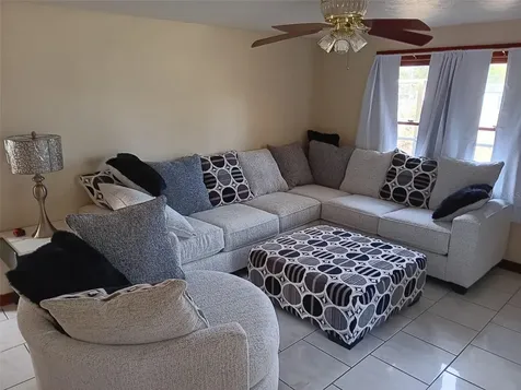 5647 19th Street Zephyrhills FL 33542