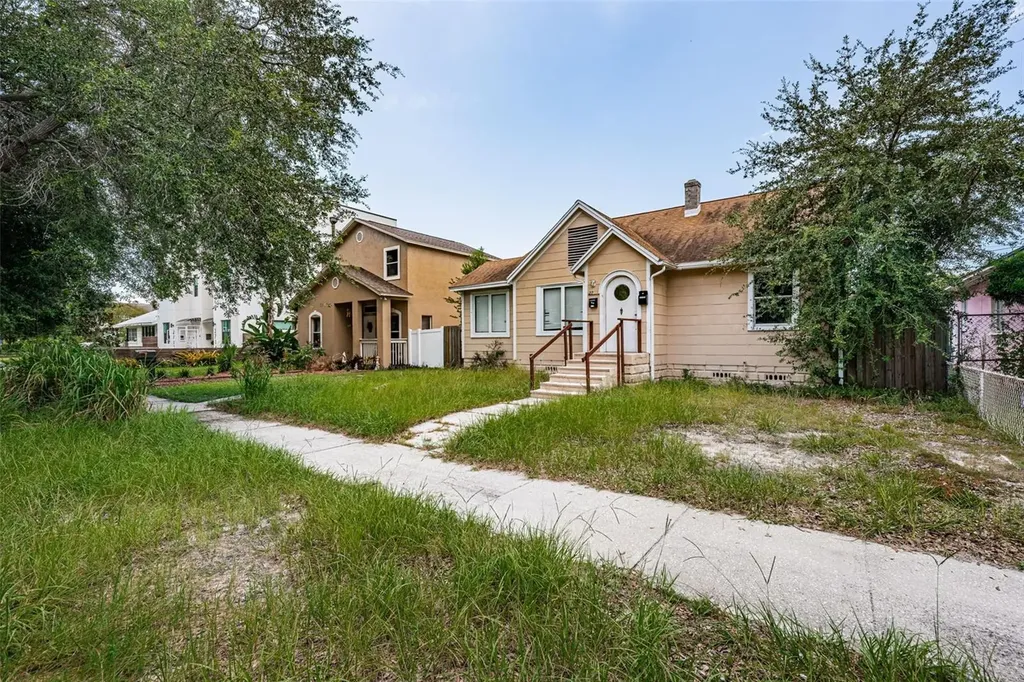 2728 1st Avenue S St Petersburg FL 33712