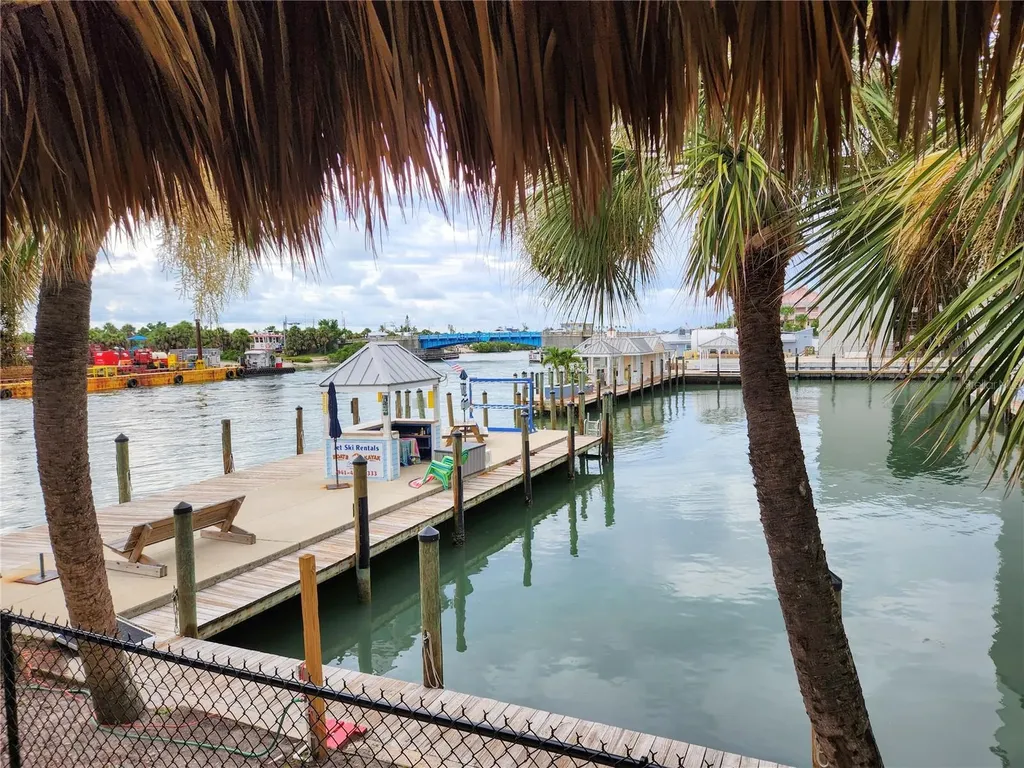 100 Circuit Road Nokomis FL 34275