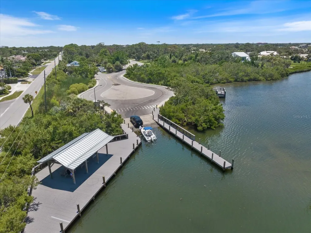 100 Circuit Road Nokomis FL 34275