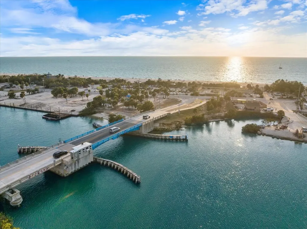 100 Circuit Road Nokomis FL 34275