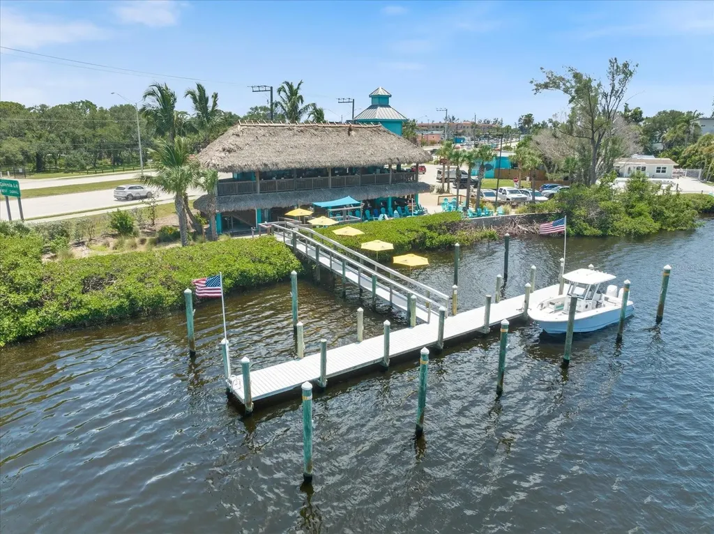 100 Circuit Road Nokomis FL 34275