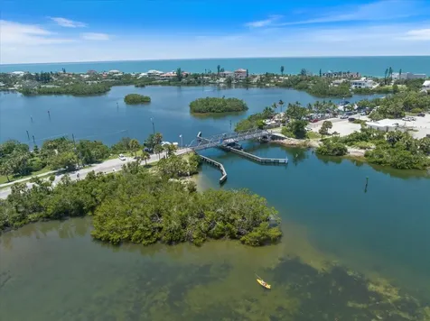 100 Circuit Road Nokomis FL 34275