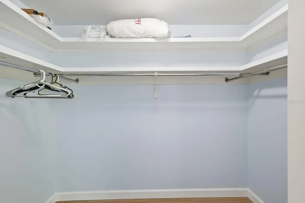 573 Spanish Drive N Longboat Key FL 34228