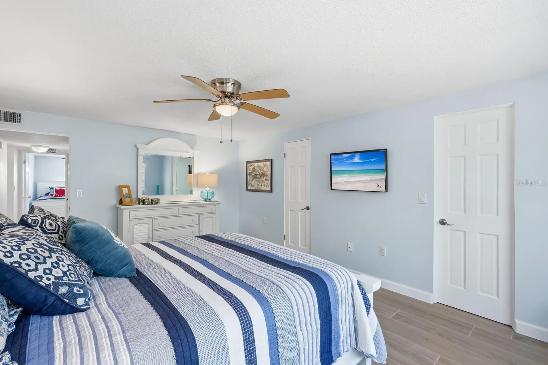 573 Spanish Drive N Longboat Key FL 34228