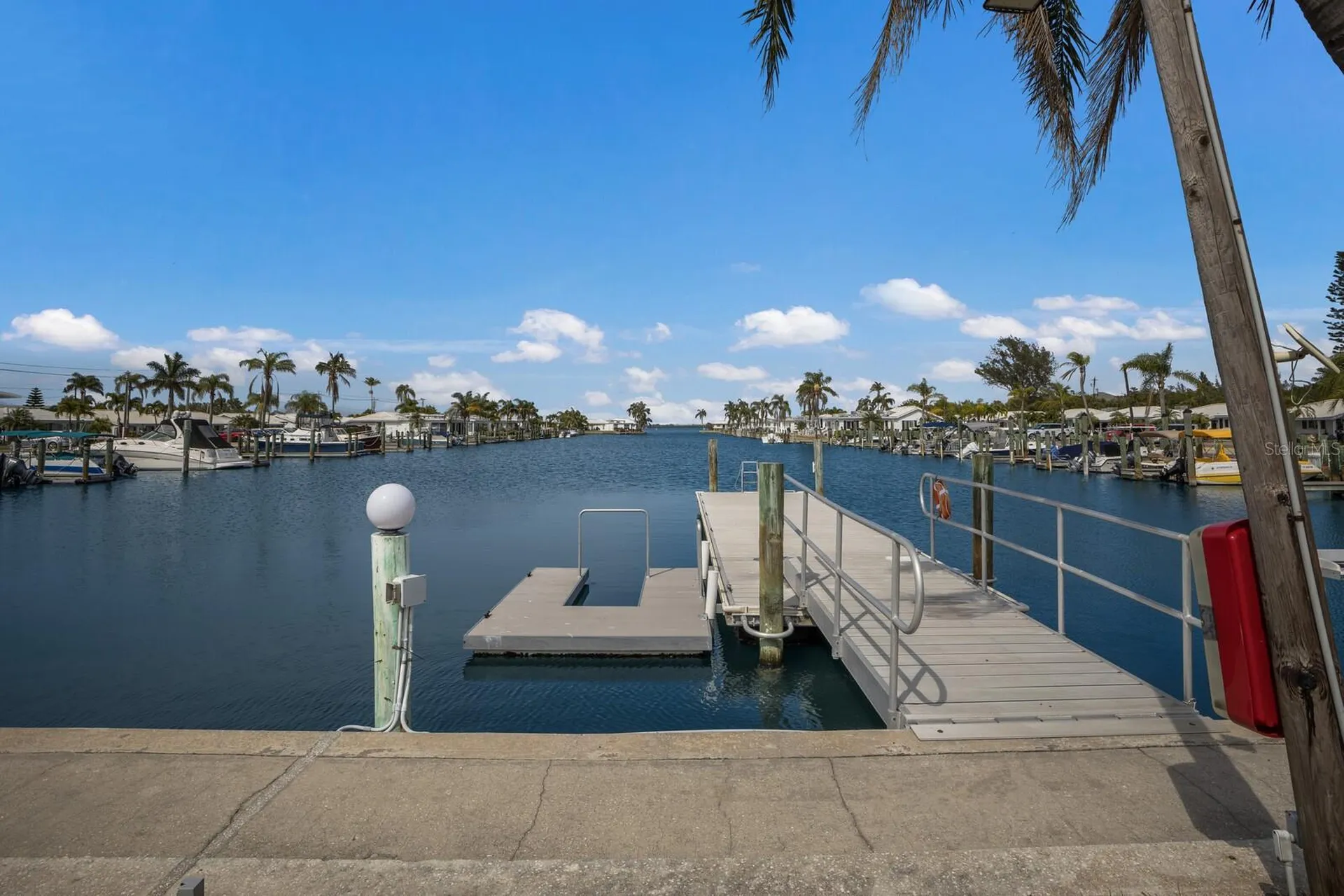 573 Spanish Drive N Longboat Key FL 34228