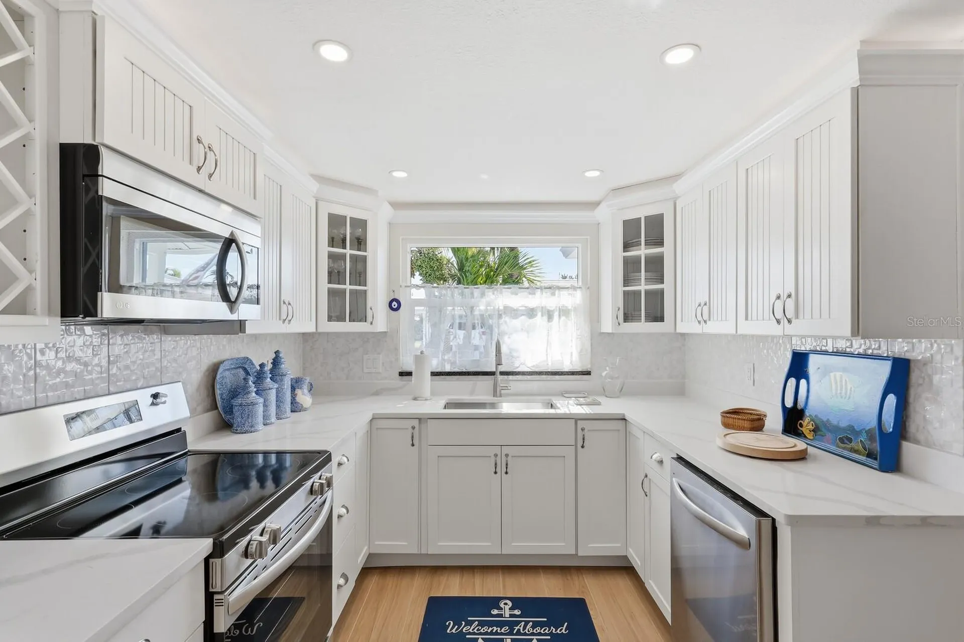 573 Spanish Drive N Longboat Key FL 34228