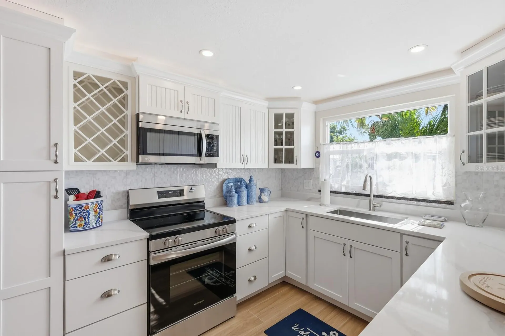 573 Spanish Drive N Longboat Key FL 34228