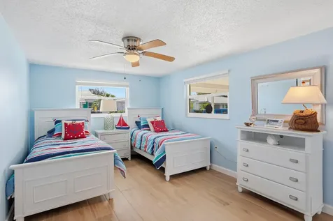 573 Spanish Drive N Longboat Key FL 34228