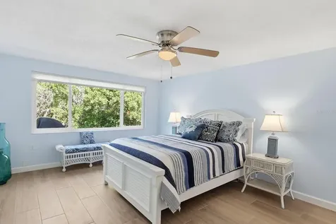 573 Spanish Drive N Longboat Key FL 34228