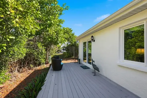 573 Spanish Drive N Longboat Key FL 34228