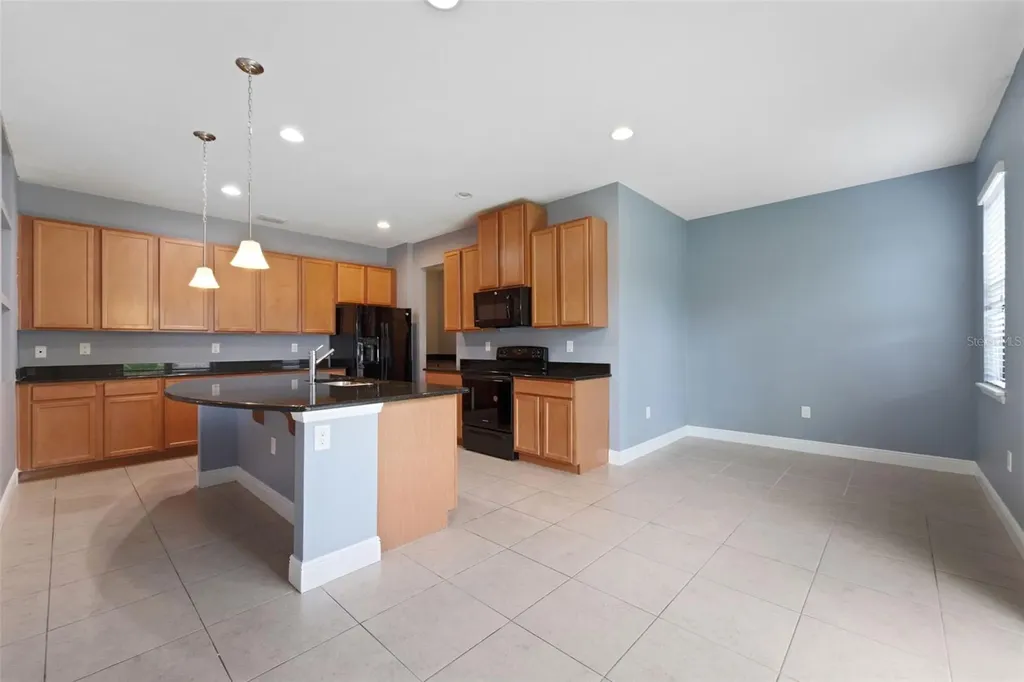 11006 Tahiti Isle Lane Tampa FL 33647