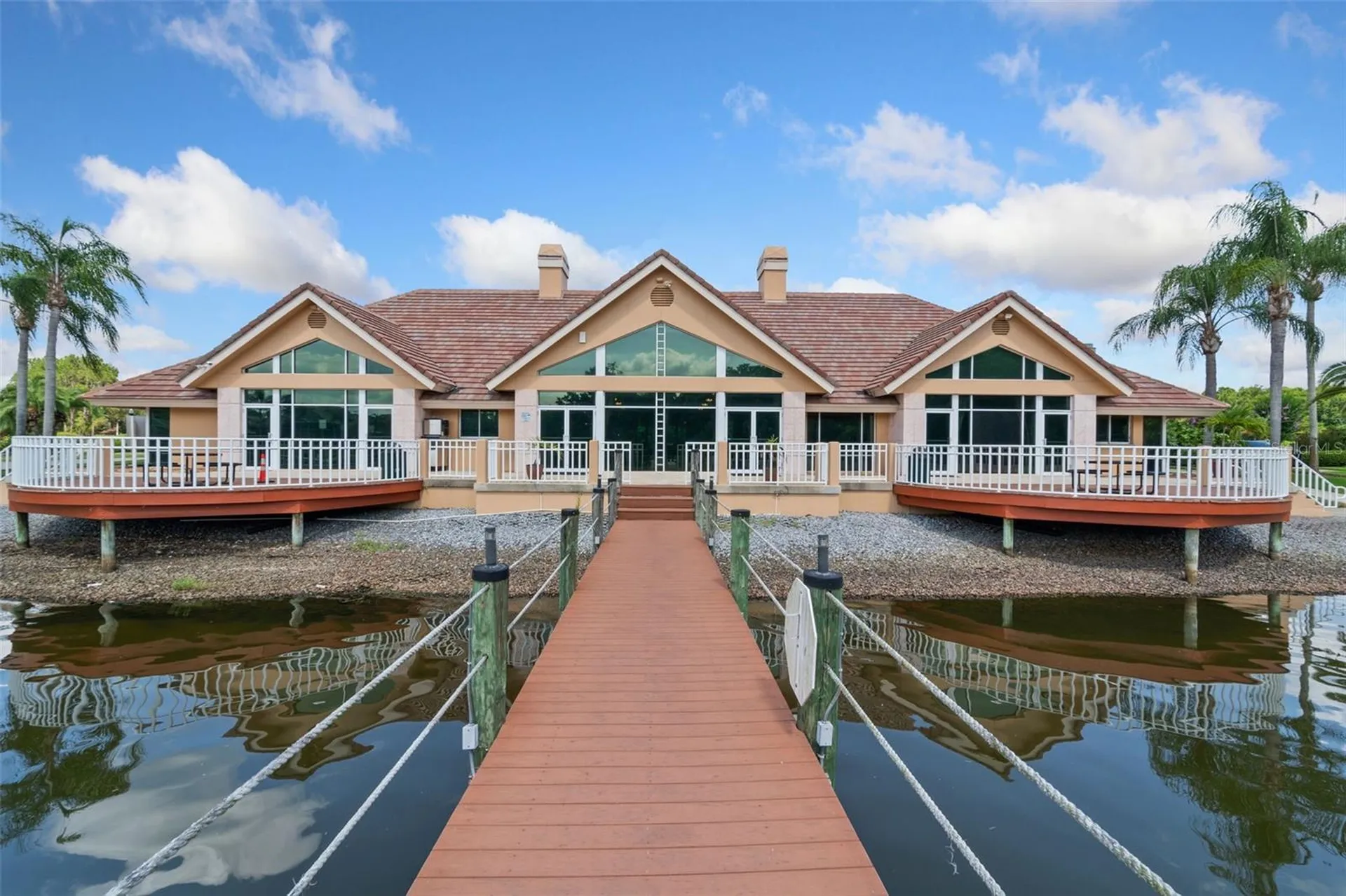 11006 Tahiti Isle Lane Tampa FL 33647