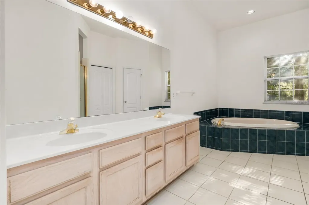 2018 SW 102nd Terrace Gainesville FL 32607