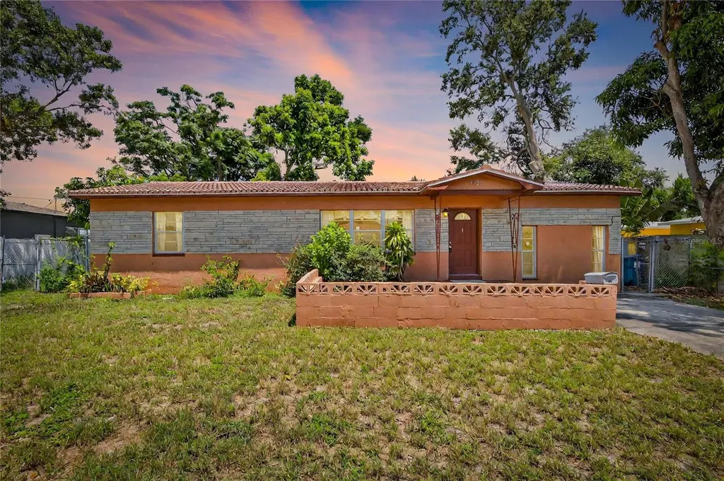 3527 28th Avenue S St Petersburg FL 33711