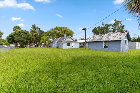 1418 Massachussetts Avenue St Cloud FL 34769
