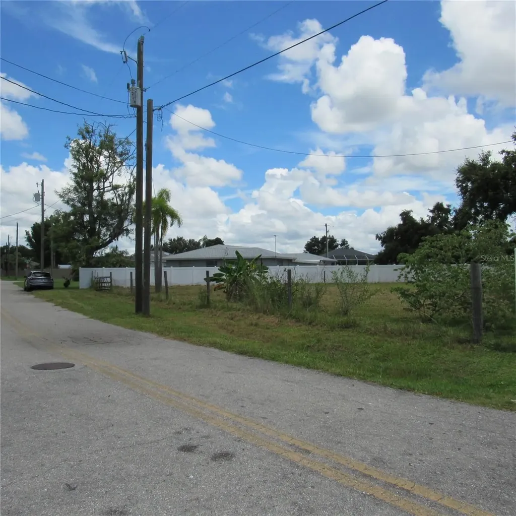 6725 Quonset Road Bradenton FL 34203