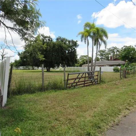 6725 Quonset Road Bradenton FL 34203