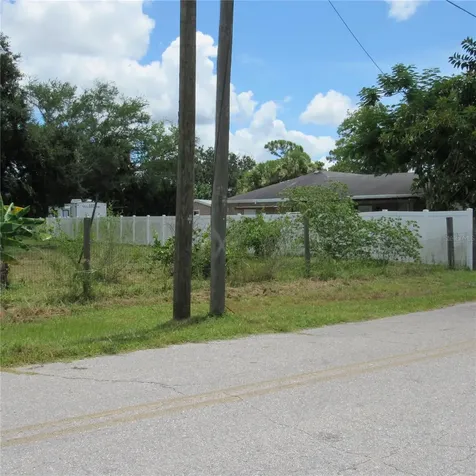6725 Quonset Road Bradenton FL 34203