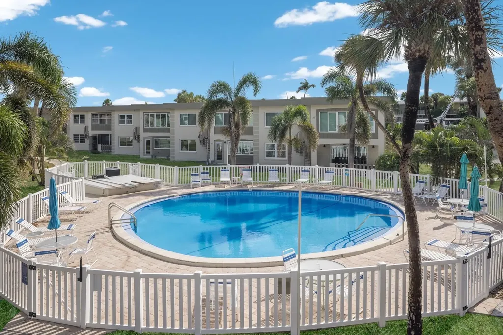 6300 Flotilla Drive Holmes Beach FL 34217