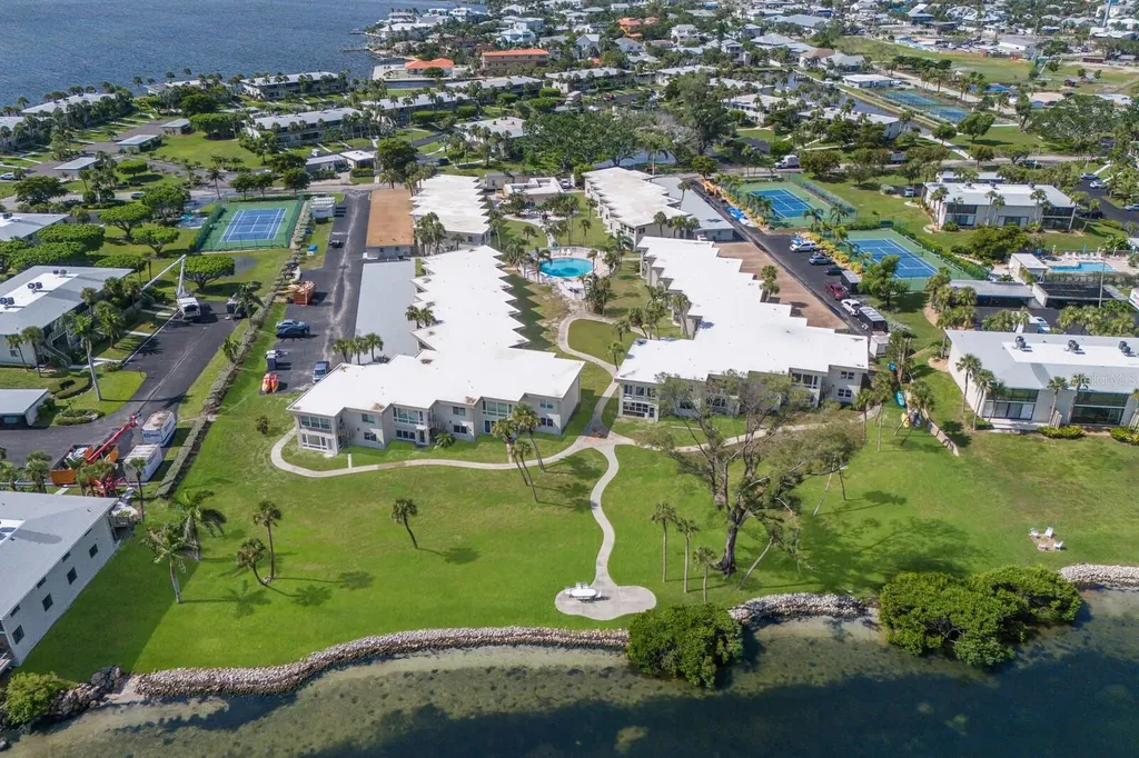 6300 Flotilla Drive Holmes Beach FL 34217