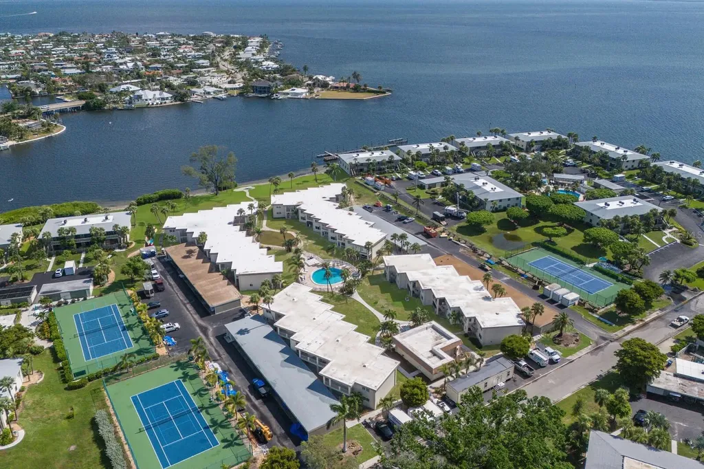 6300 Flotilla Drive Holmes Beach FL 34217