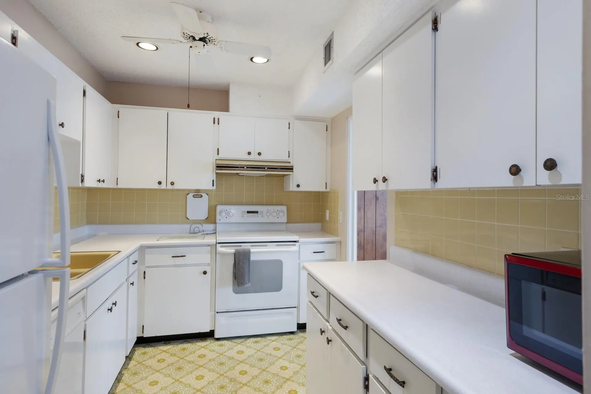 6300 Flotilla Drive Holmes Beach FL 34217