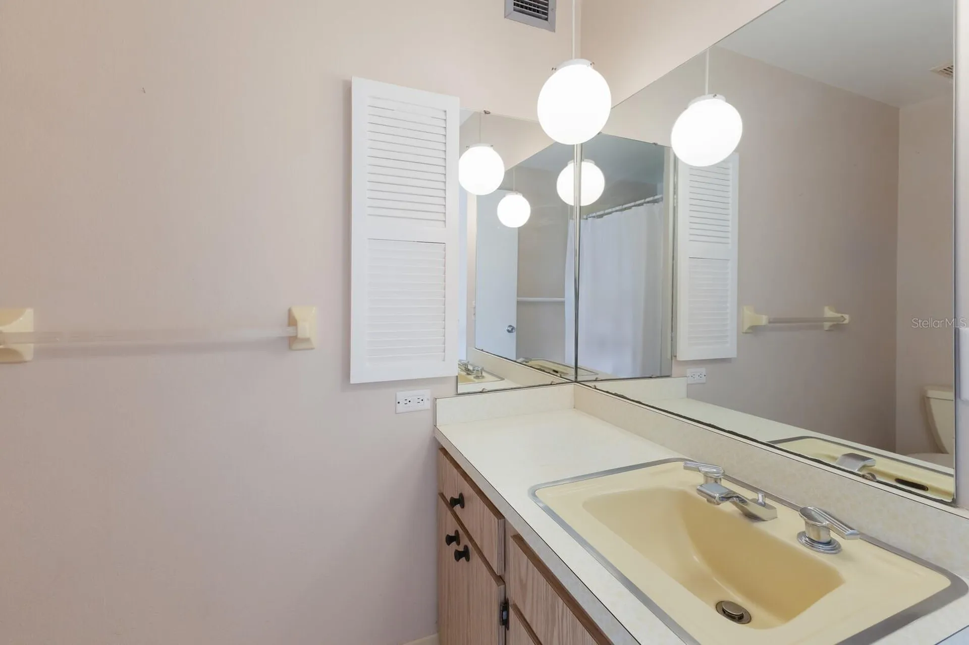 6300 Flotilla Drive Holmes Beach FL 34217