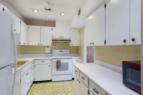 6300 Flotilla Drive Holmes Beach FL 34217