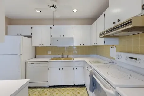 6300 Flotilla Drive Holmes Beach FL 34217