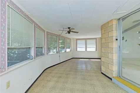 10 Spring Lake Way Ocala FL 34472