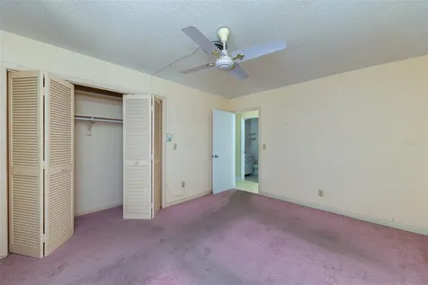 10 Spring Lake Way Ocala FL 34472