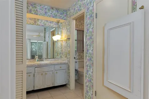10 Spring Lake Way Ocala FL 34472
