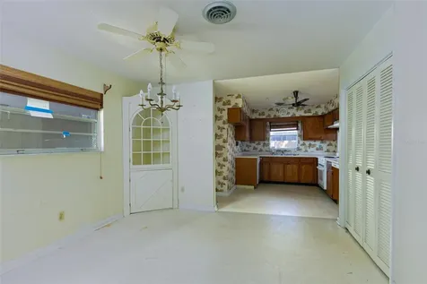 10 Spring Lake Way Ocala FL 34472